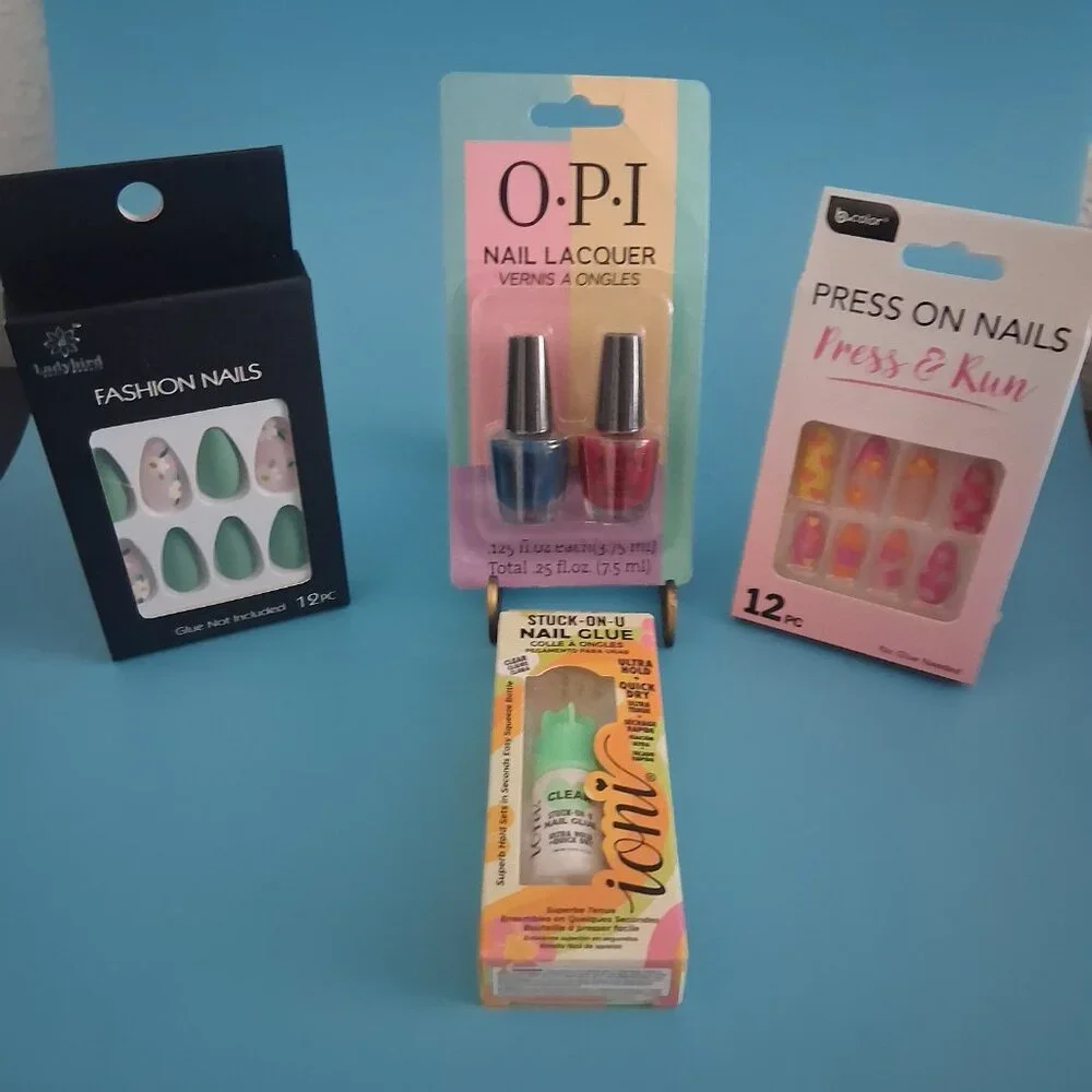 NWT 5 Pcs Nail Bundle